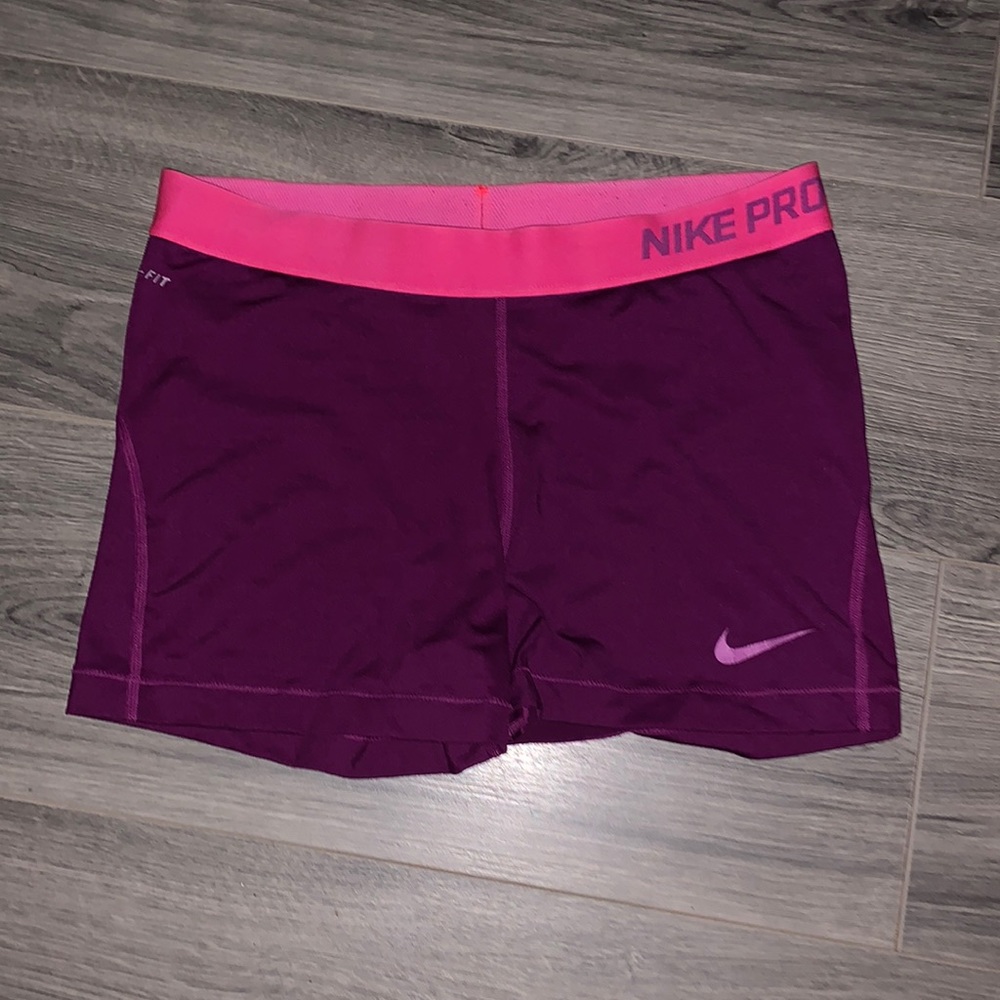 Women’s XL Nike pros